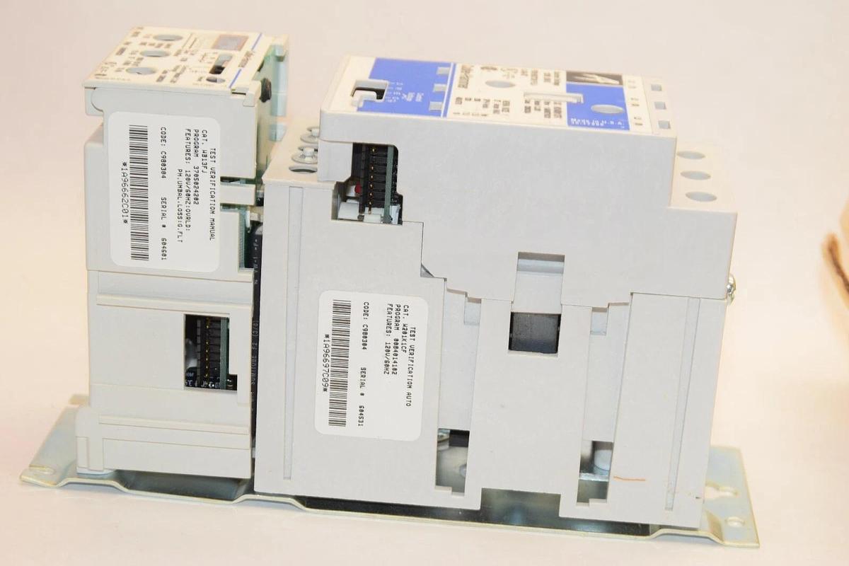 (NEW) CUTLER HAMMER W240M1CFC 3P 27A 3Phs Coil Contactor / OL Combo WB13FJ