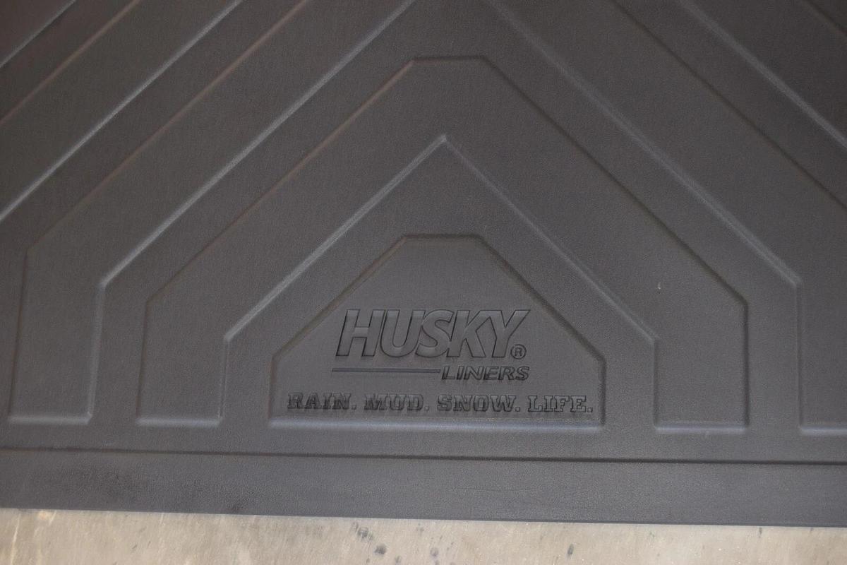 Husky Liners 16010 6.5' Rubber Truck Bed Mat 16010 2017-2021 Ford F250 F350 NOS