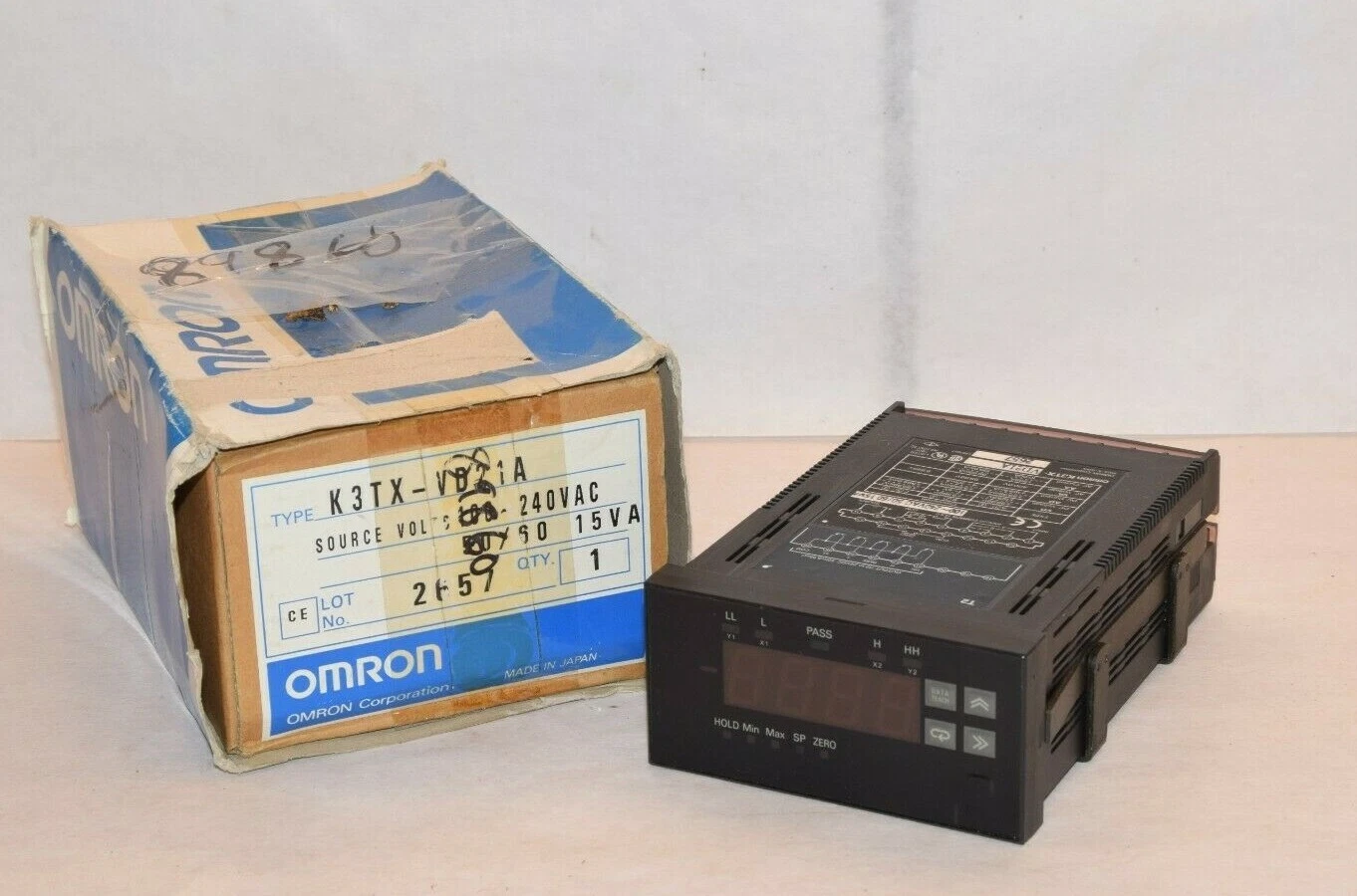(NEW) OMRON K3TX-VD21A 100-240Vac 50/60Hz 15Va Voltage/Current Panel Meter