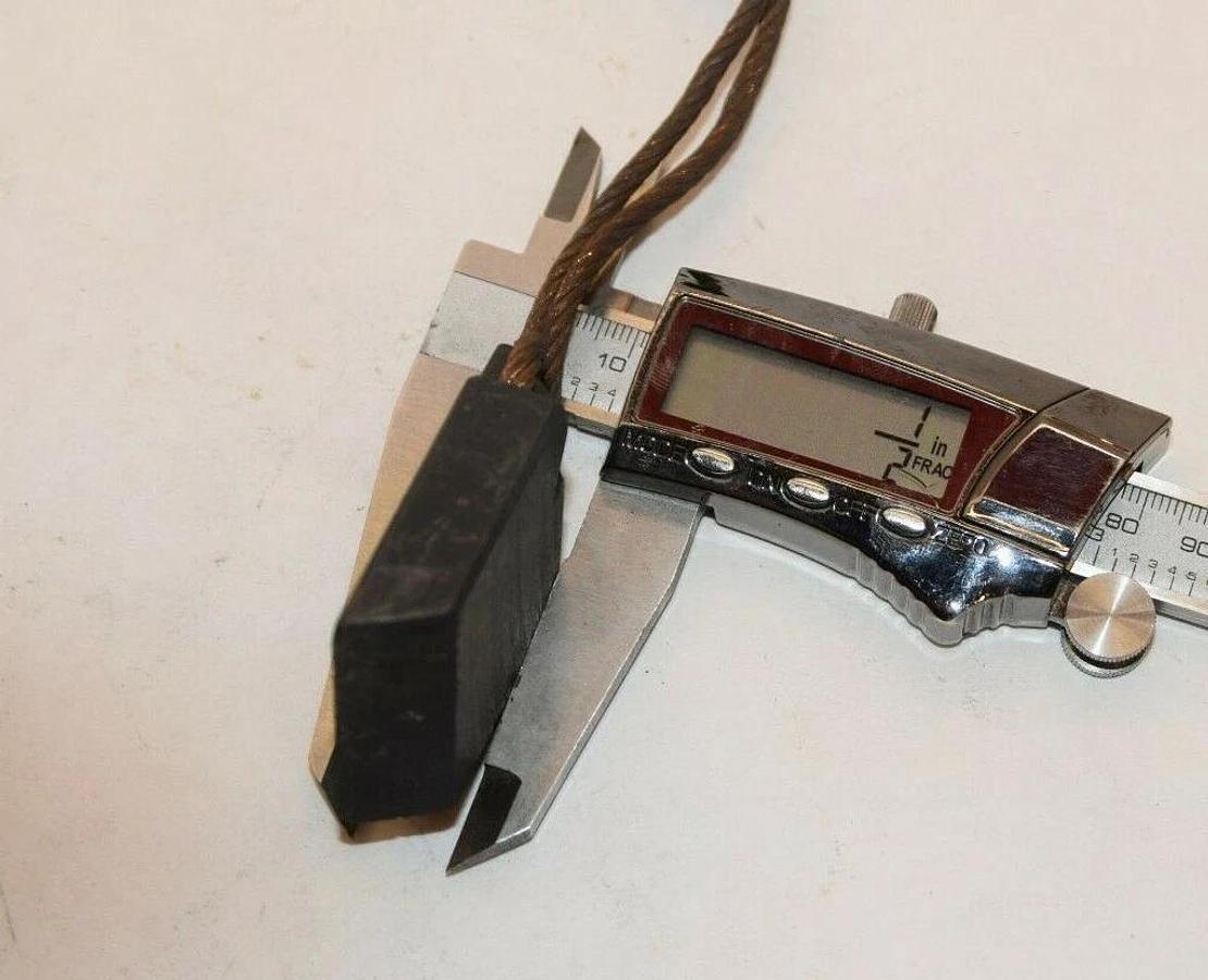 CHAPIN SPEER Carbon Motor Brush Brushes E24 1-5/8" x 1/2"  (NEW - Lot of 2)