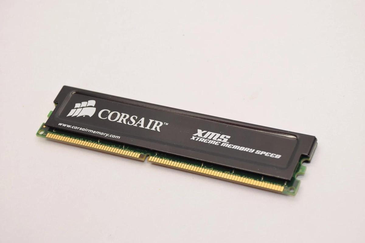 Used CORSAIR CMX1024-3200C2 1024MB 400MHz Memory (RAM)