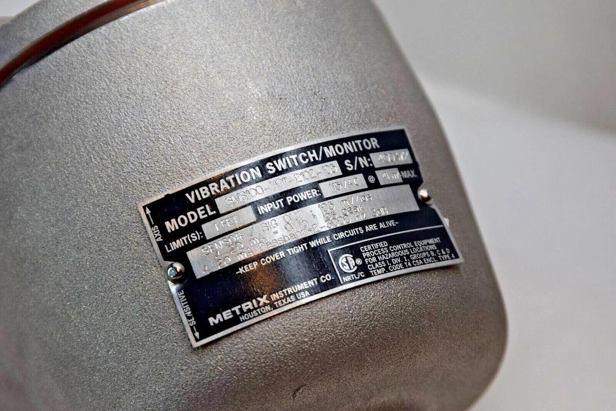 Metrix Vibration Switch Monitor SM6100-7011-2102-105 115vac 1FET (NEW)