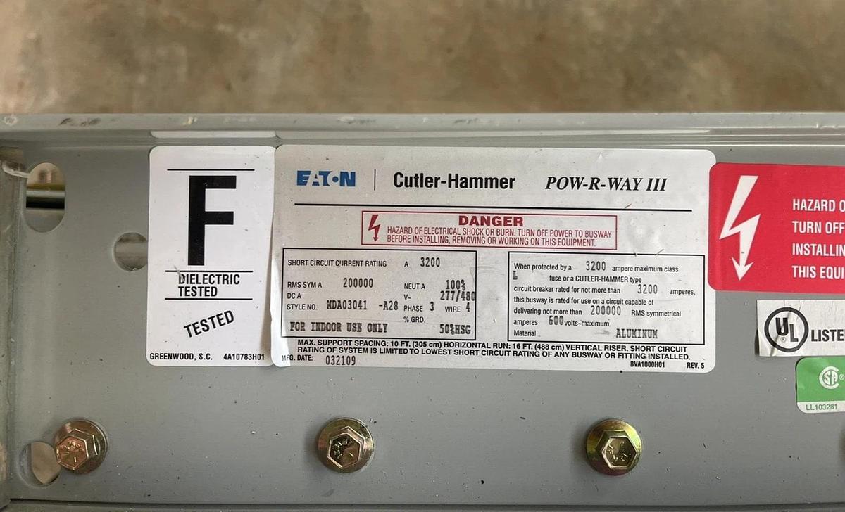 Used Cutler Hammer POW-R-WAY III, F, 3200 AMP, 480V, BUS DUCT BUSWAY MDA03041-A28