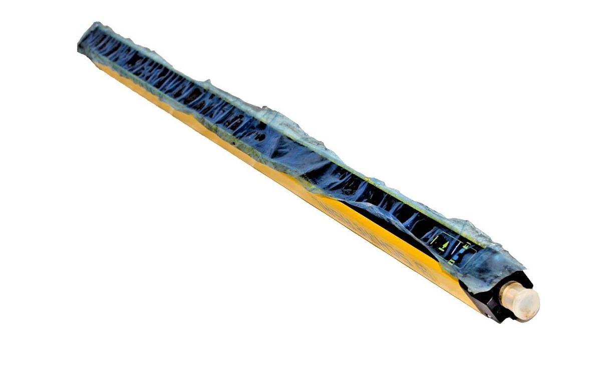 Schmersal Safety Light Curtain SLC440-E0570-14 EMITTER 24vdc (New)