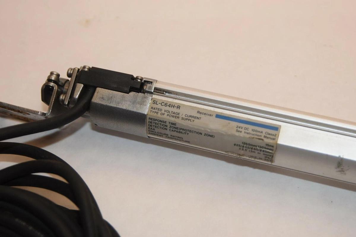 Used KEYENCE SL-C64H-R SLC64HR 24Vdc 100mA Light Curtain Receiver