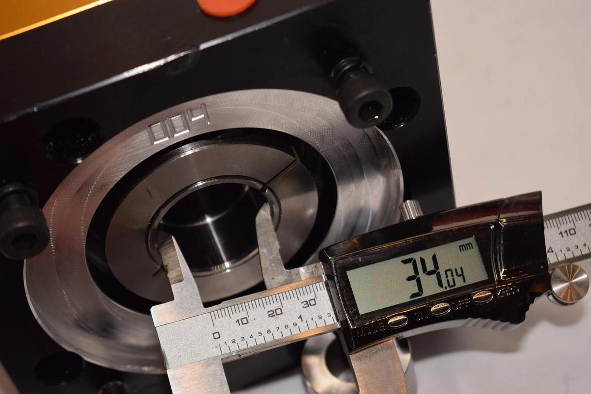 Parker Inline Helical Planetary GearBox Gear Box Reducer 50:1 PS142-050 (NEW)