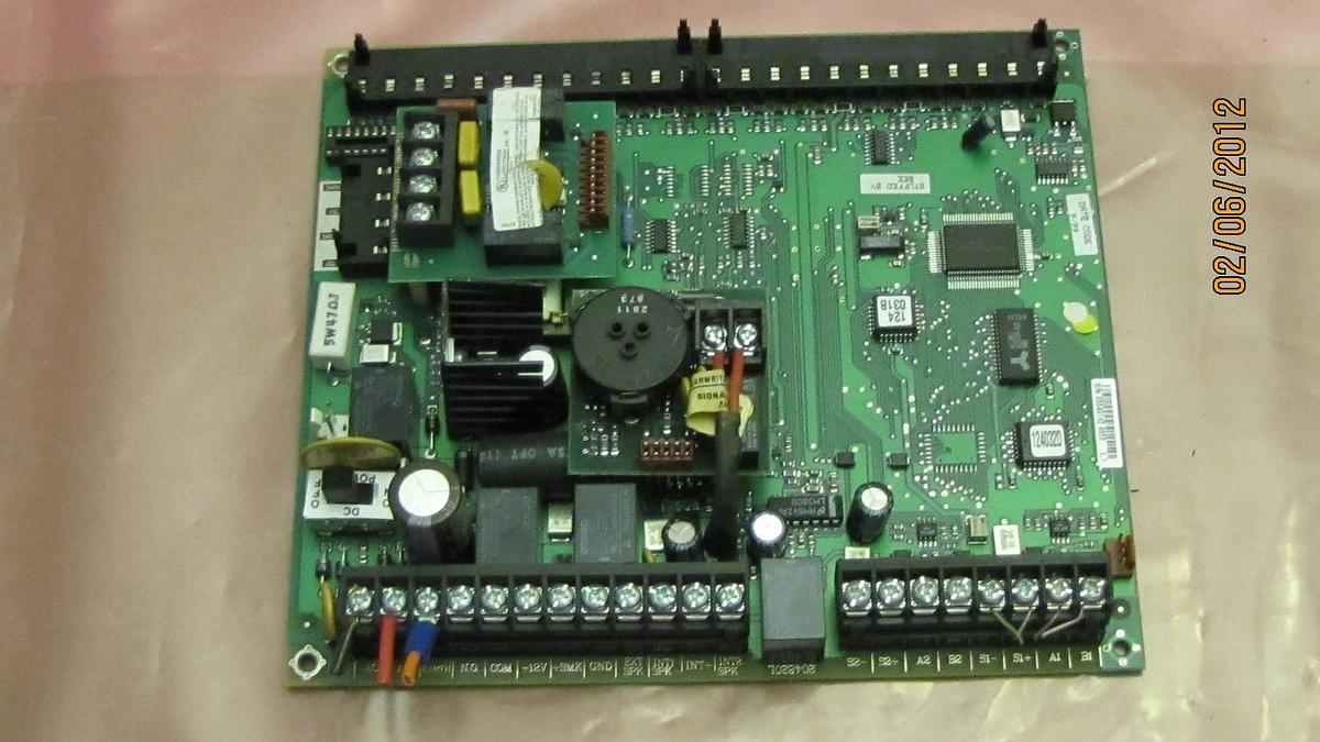 Used SILENT KNIGHT CIRCUIT BOARD CARD 204820L