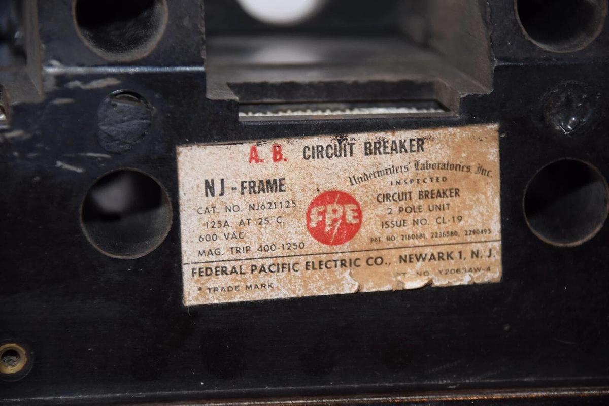(NEW) FEDERAL PACIFIC ELECTRIC CO. NJ621125 125A 600Vac 2P Circuit Breaker