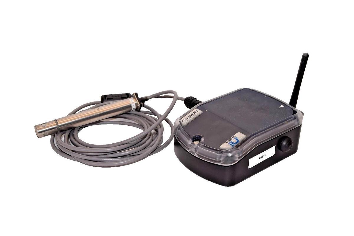 Used OMEGA ZW Ser Temp/Humidity/Barometric Pressure Transmitter ZW-ED 17220364 ZBTHPP
