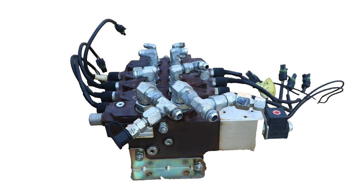 Used Altec 970128972 , DB5195.800 Hydraulic Valve Block