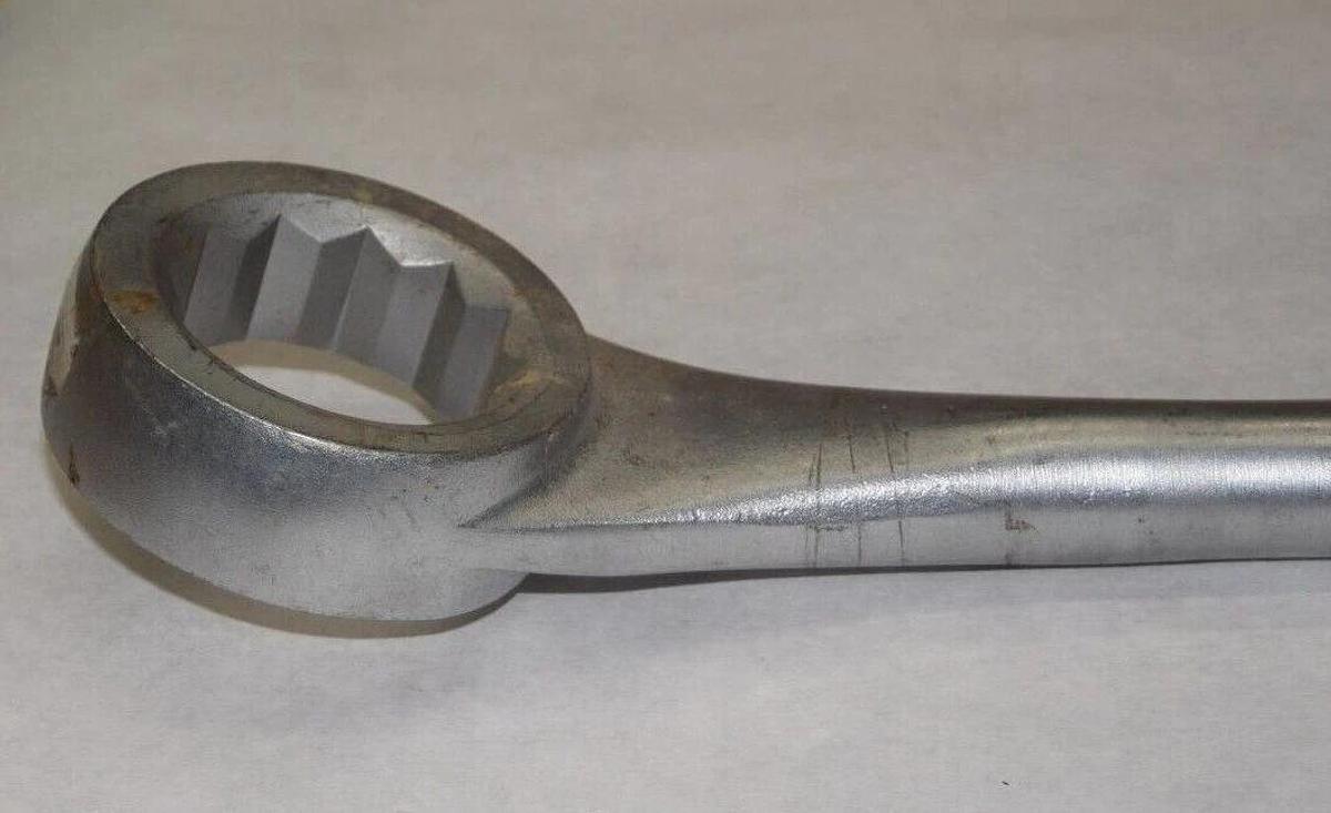 Used URREA 1282 2-9/16" 2-9/16 IN 2 9/16" 12-PT COMBINATION C WRENCH