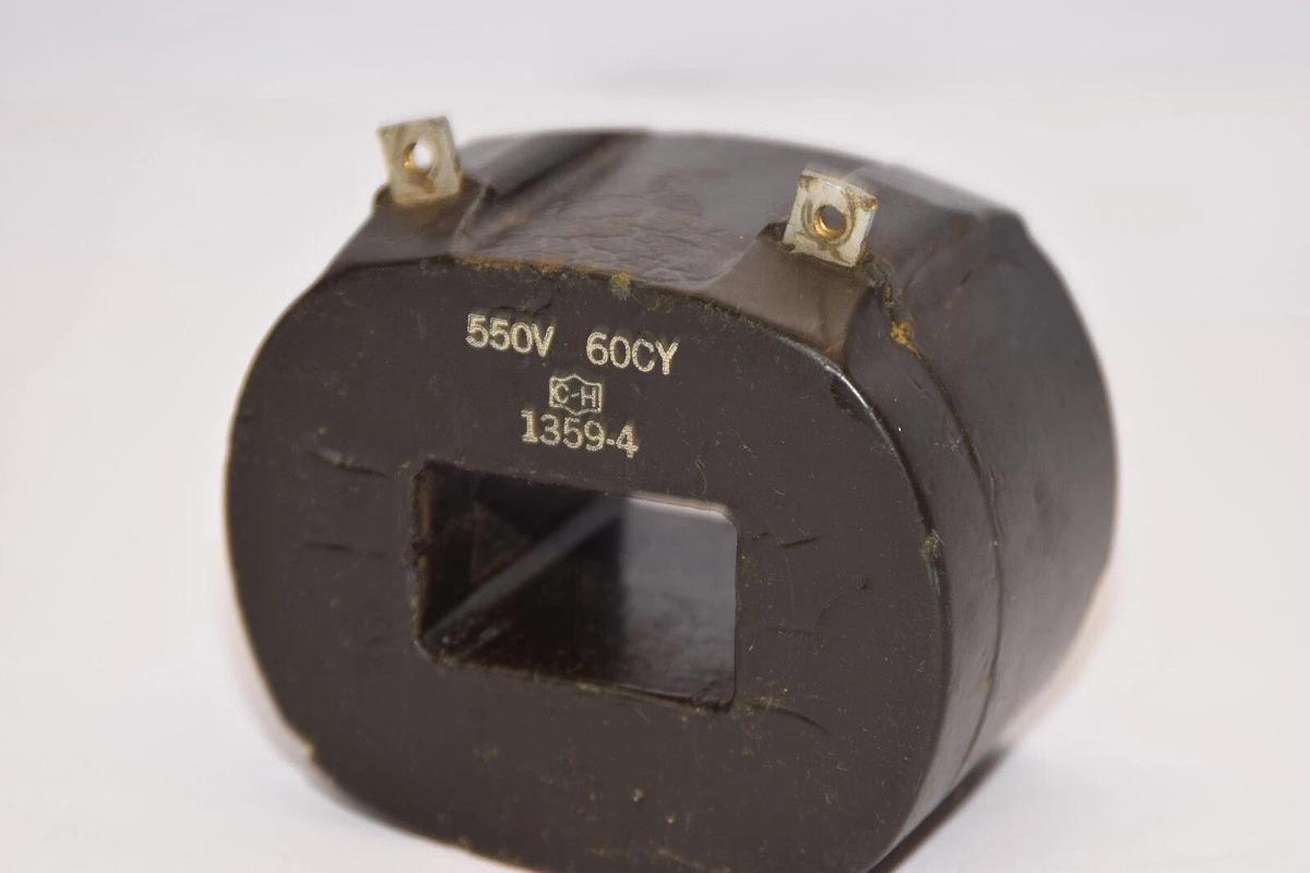 Used CUTLER HAMMER 1359-4 13594 550V 60cy Coil *Chip*