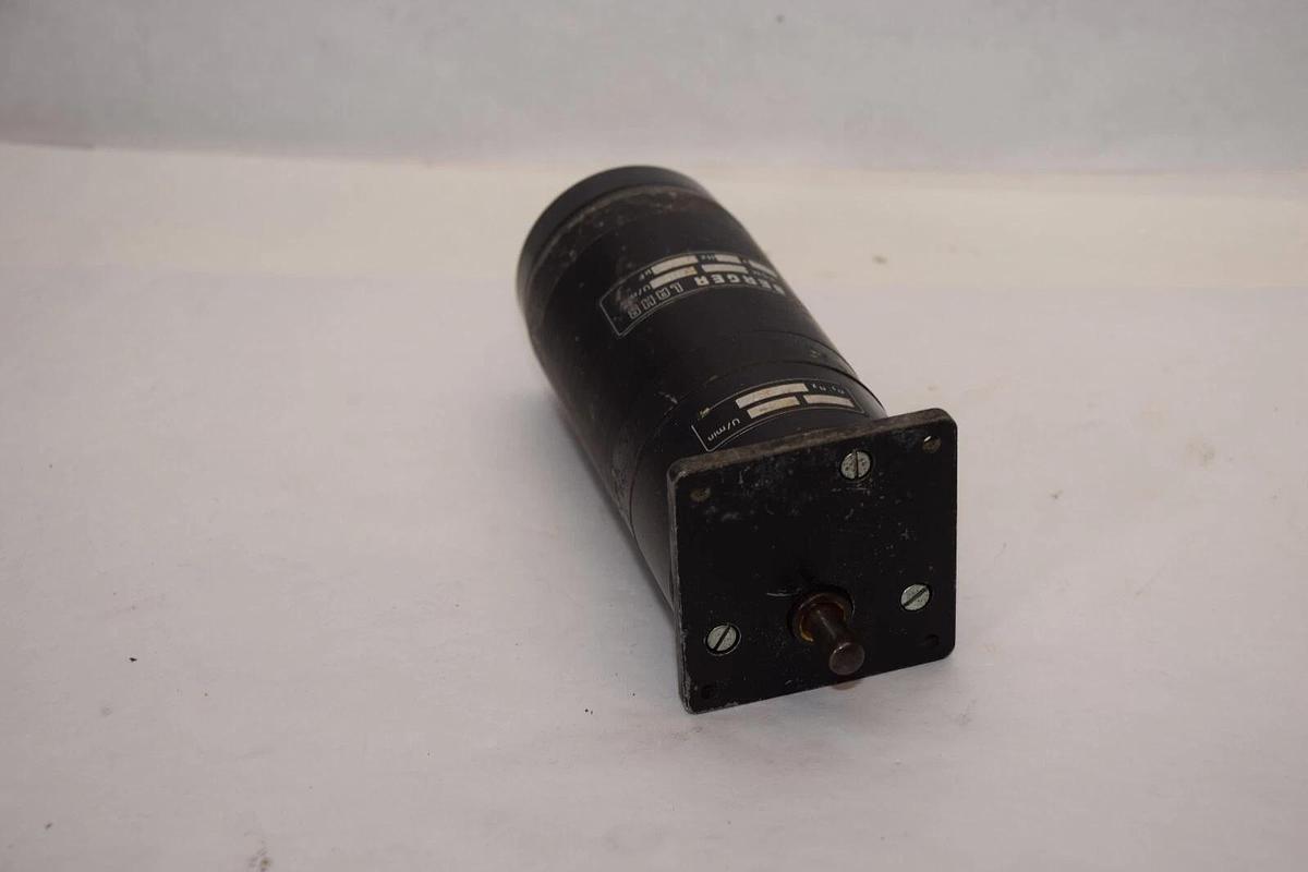 Used BERGER LAHR 220V 60Hz 0,6uF 900u/M 65K rsm E 60u/min n1:n2 15 Stepper Motor