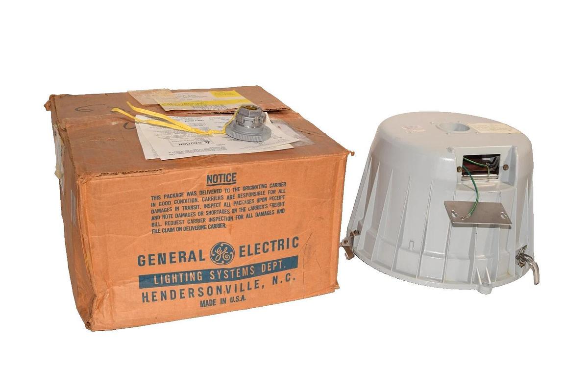 (NEW) GE LIGHTING SYSTEMS L4MD25S5M5 250W Ballast ASM for Lowmount Luminaire