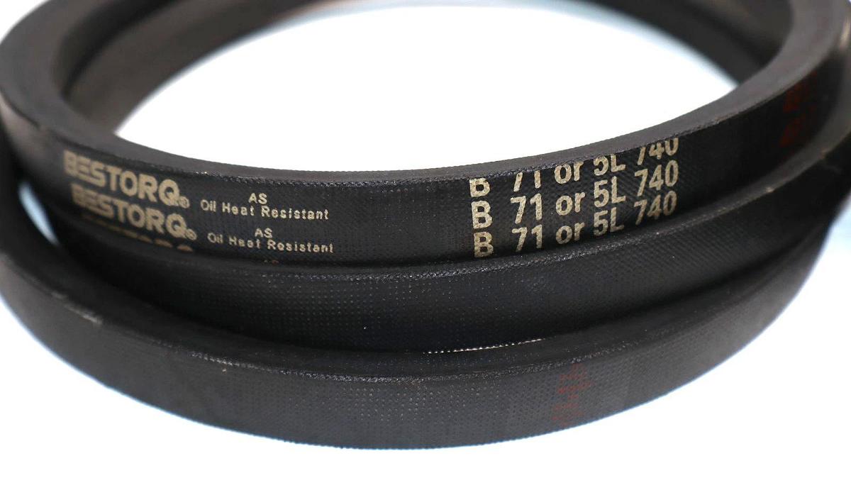 (NEW - Lot of 2) BESTORQ B71 , B-71 , 5L740 V-Belt