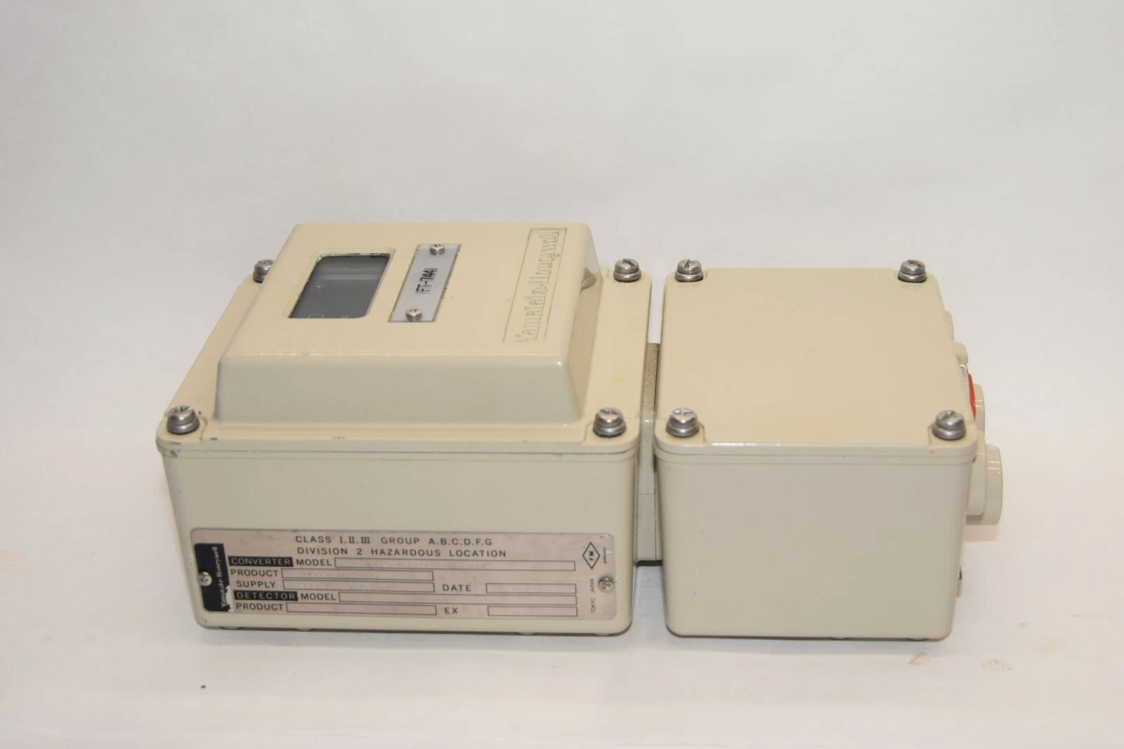 Used HONEYWELL KIX18B-E12X2TY-XXX0XXX R-9R940-41-222 120Vac 50/60Hz Converter