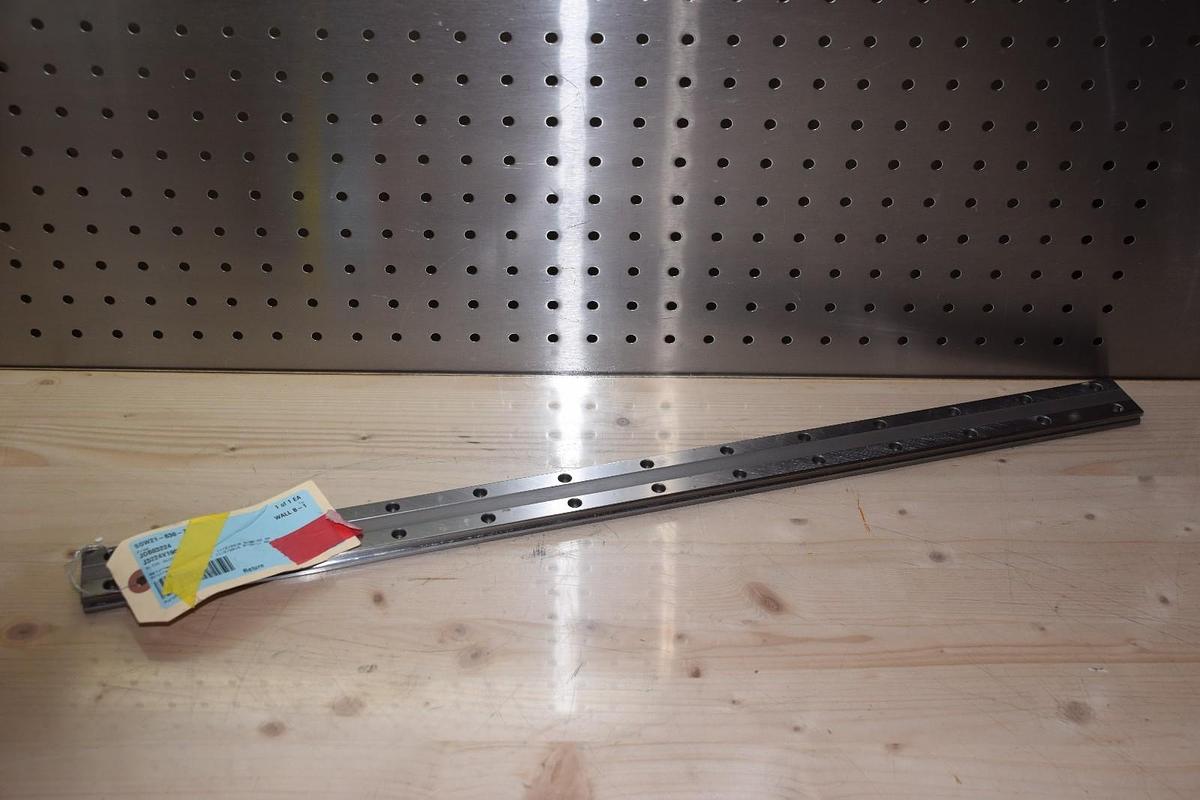Used NB SGW21-630-Z 630mm 24.75" PLATED LINEAR GUIDE RAIL