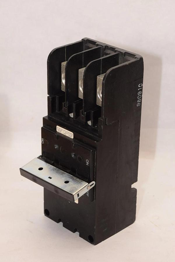 CHALLENGER CBJ3150 150A 150 Amp A 3 Pole 240Vac Circuit Breaker (NEW)