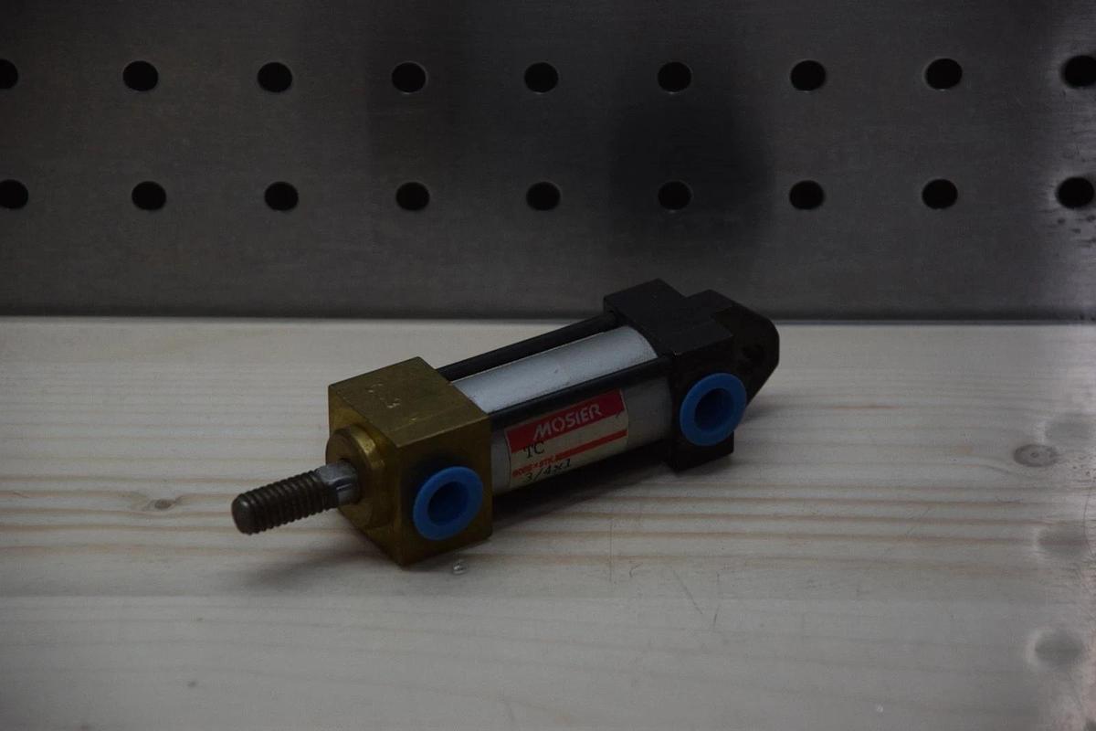 MOSIER 3/4X1 3/4" BORE 1" STROKE AIR CYLINDER NEW