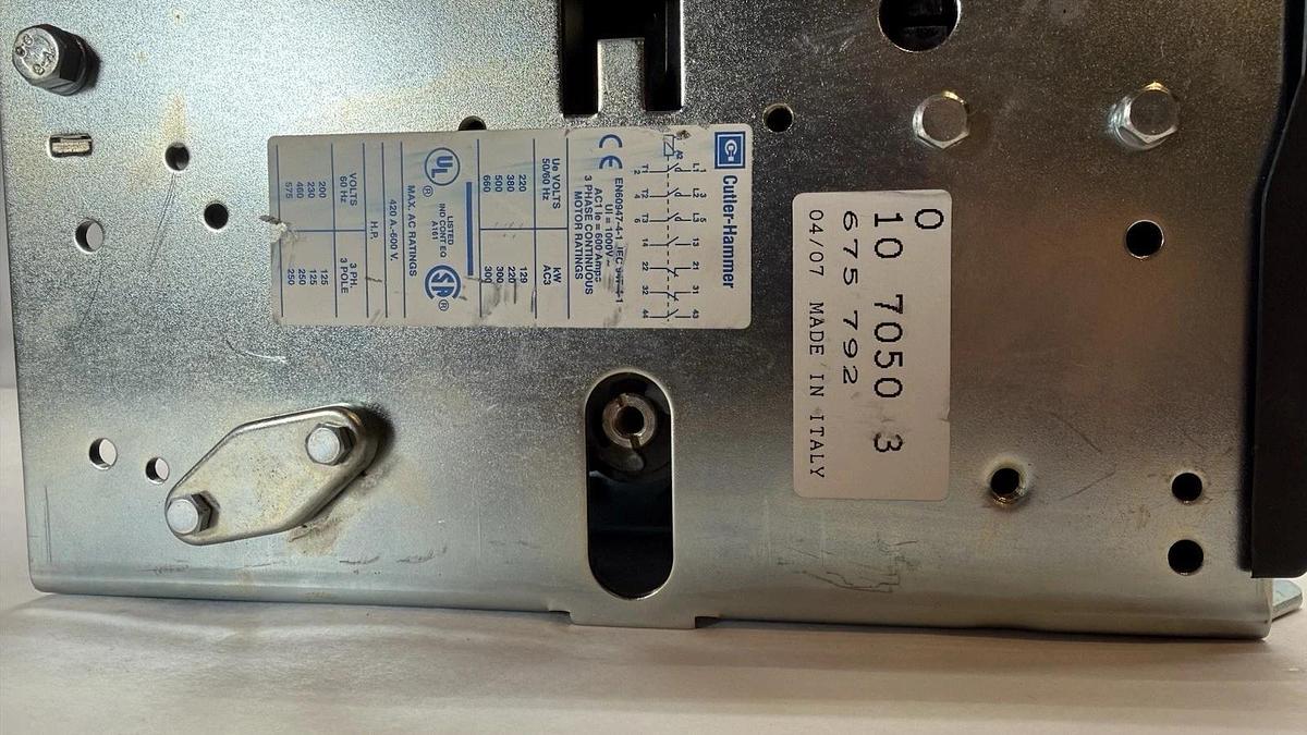Cutler-Hammer CE15TN3 Series B1 Contactor 600V 24V coil 420A 420, 10-7050-3, New
