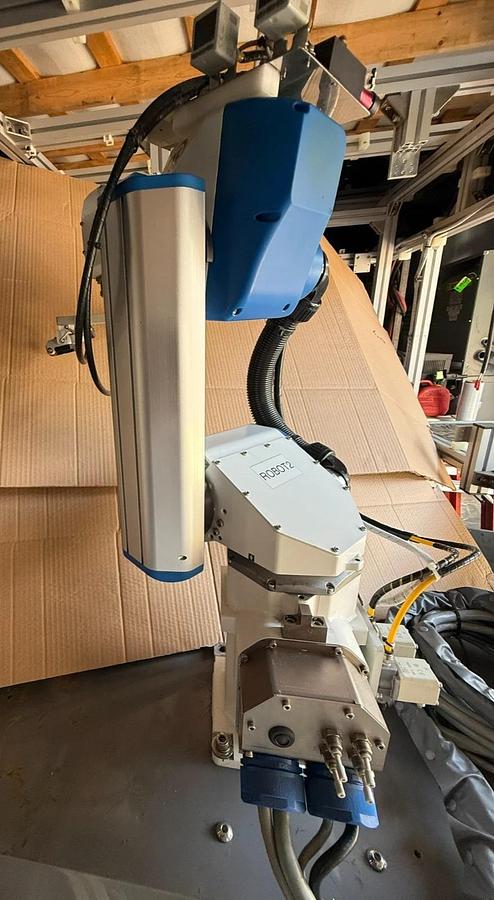 Used Toshiba Machine Co. System Six-Axis 6-Axis Robot TVL500 TVL 500 28kg