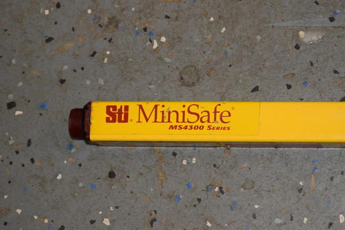 Used STI Light Curtain Receiver MS4340BR 42672-0400 1-30' Range MiniSafe MS4300