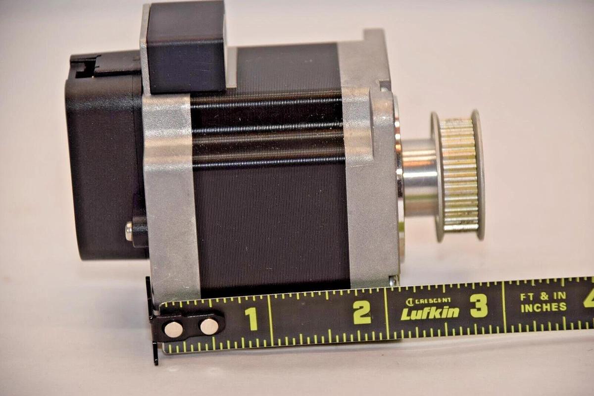 Used VEXTA Oriental P0213-9212PE 2ph Stepping Stepper Motor w/ E5-400-250-NE-S-D-G-B