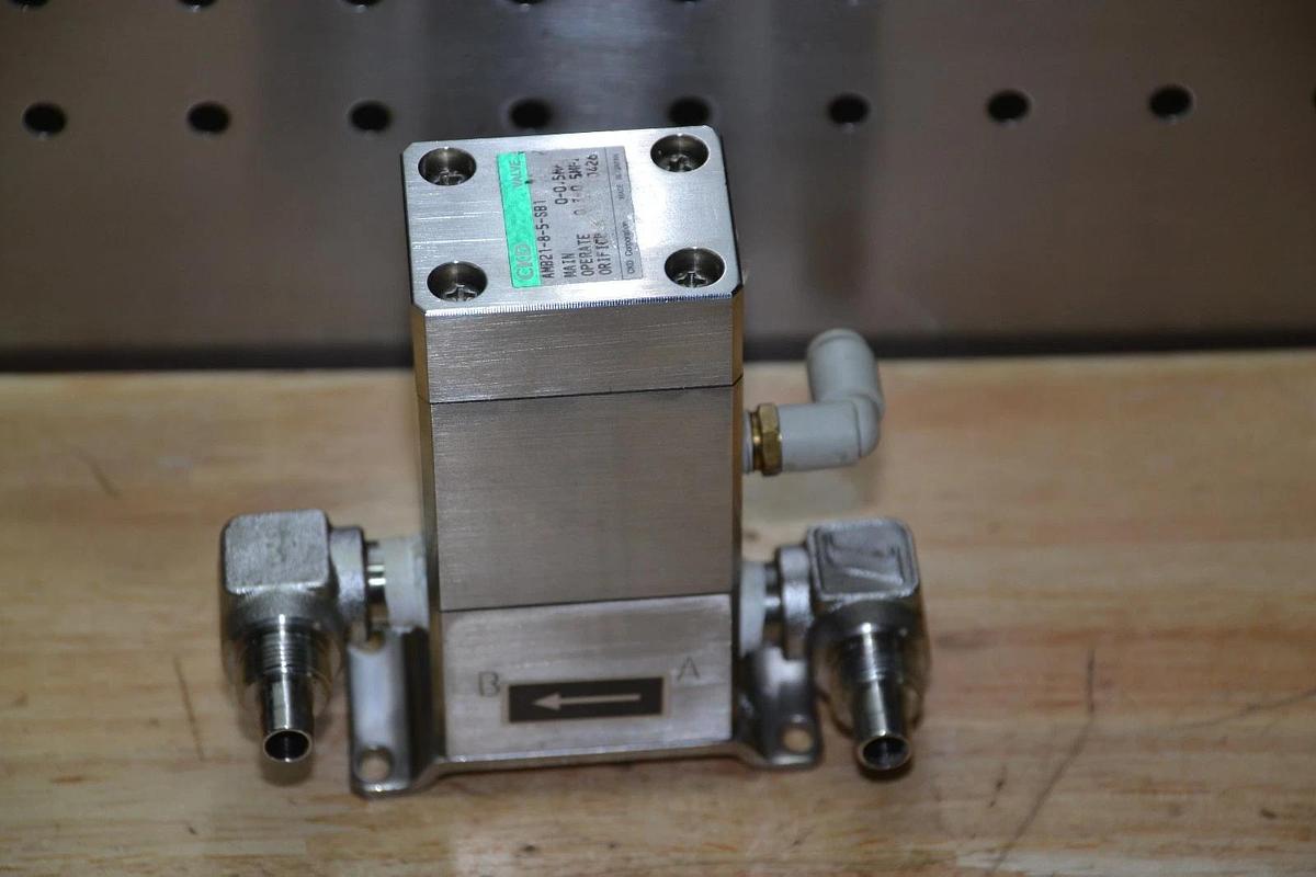 Used CKD AMB21-8-5-SB1 AMB2185SB1 0-0.5MPa PNEUMATIC VALVE