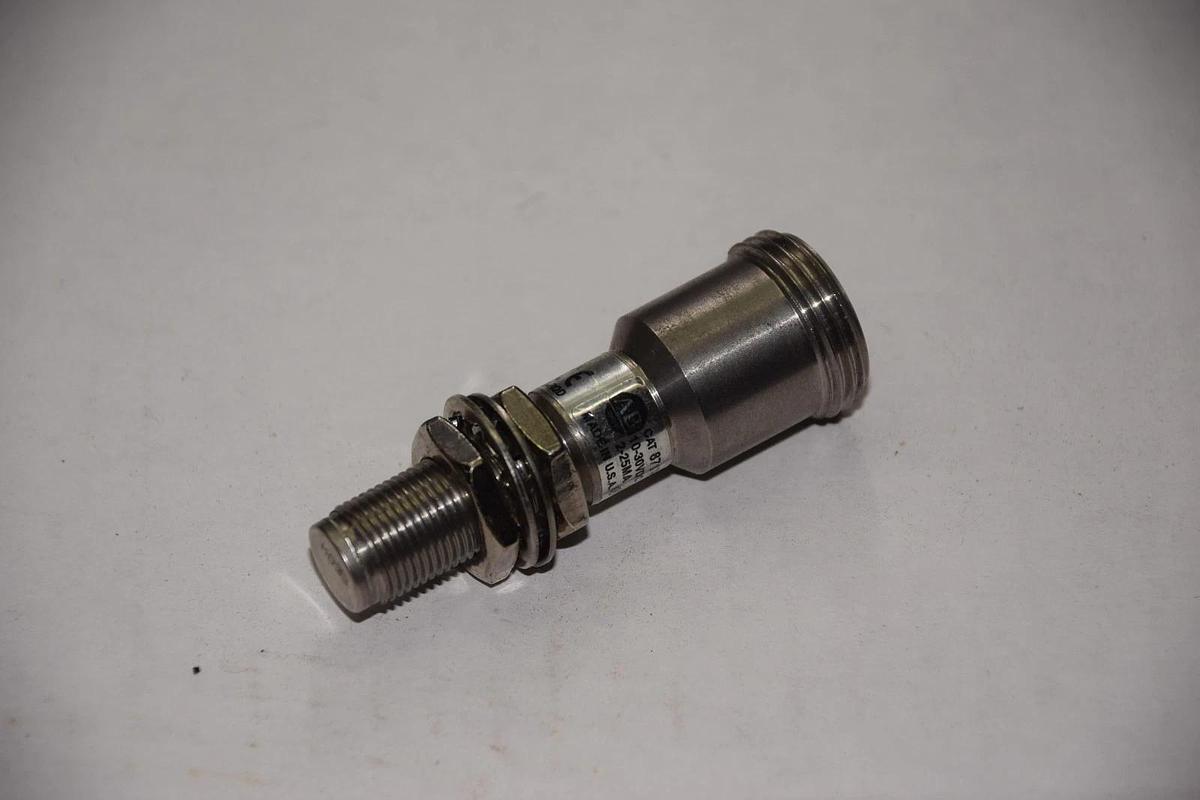 ALLEN BRADLEY 871TM-DH2NE12-N4 PROXIMITY SWITCH NEW