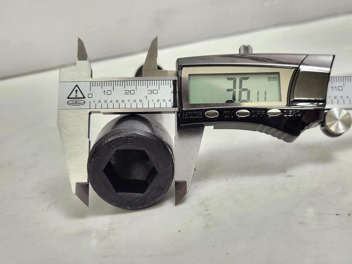 YFS 12.9 M24-3.0x150 Socket Hex Cap Screw Allen Bolt M24 3.0 x 150mm  12.9 - NEW