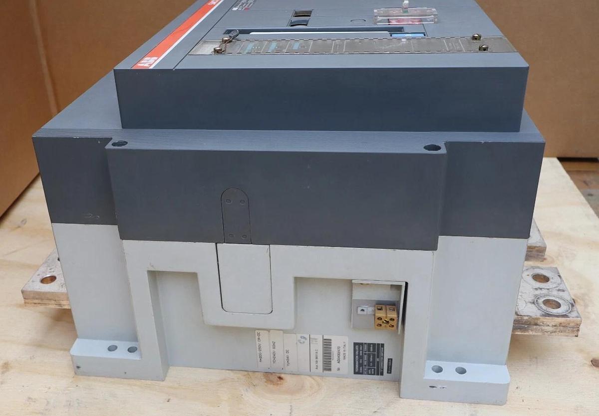 Used ABB Sace S8 S8V 1600A Circuit Breaker AG04002470 PR212/P P-3203  3p 240/480/600v