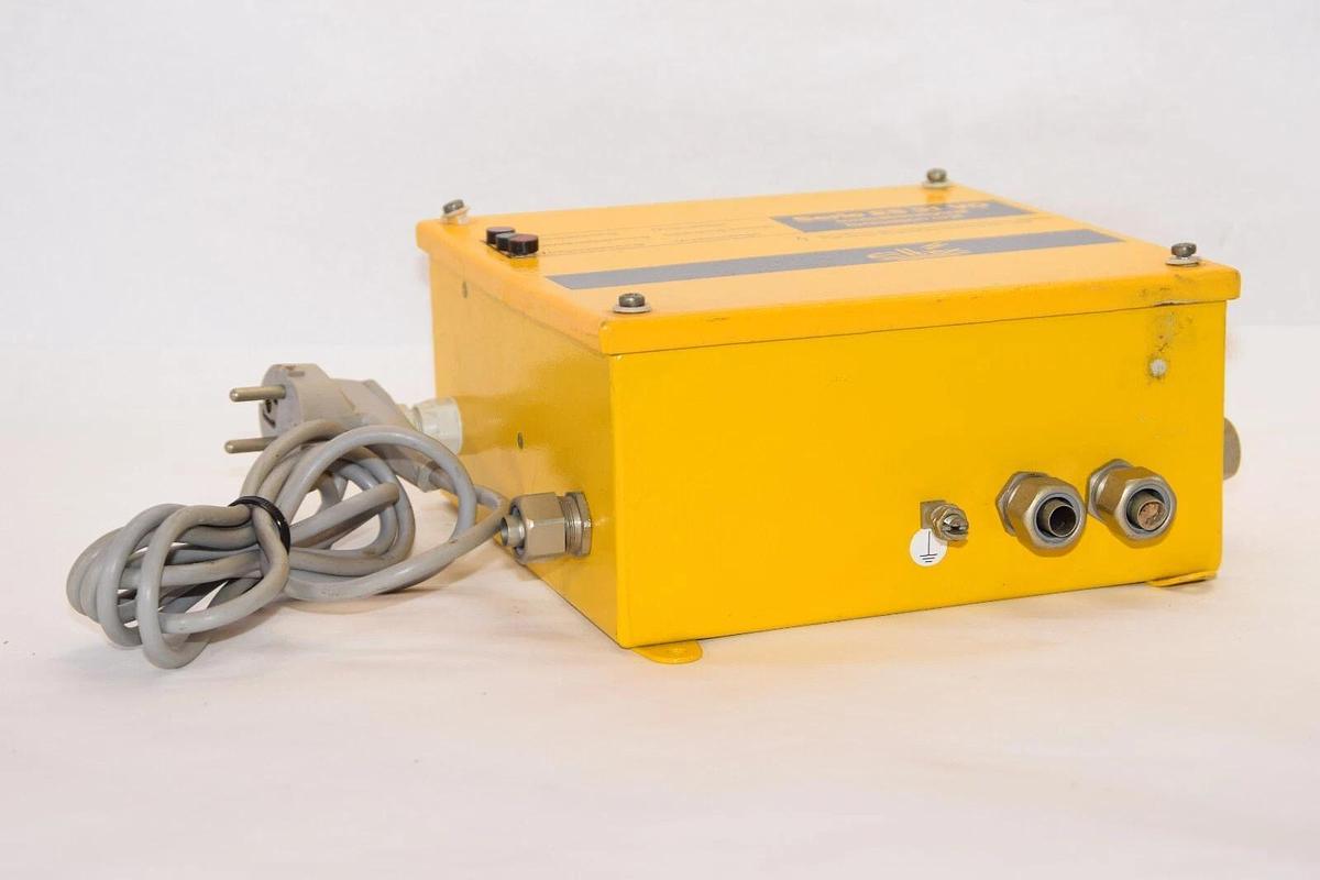 Used ELTEX ES 31 VO 5/9.4 ES31VO5/9.4 220V 50-60Hz Network Device Power Supply