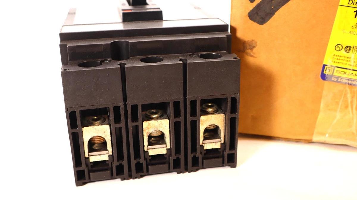 Square D PowerPact Breaker HJL36015C HJ060 15A 15 Amp 3P Circuit Breaker (New)