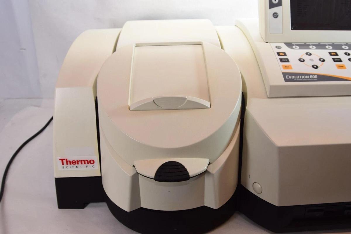 Used Thermo Scientific Evolution 600 LC 10600301  UV-Visible Spetrophotometer