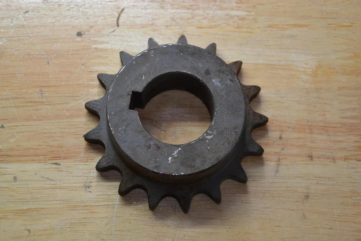Browning 5017X1 7/16 7/16" 17 Tooth Roller Chain Sprocket 1-7/16"