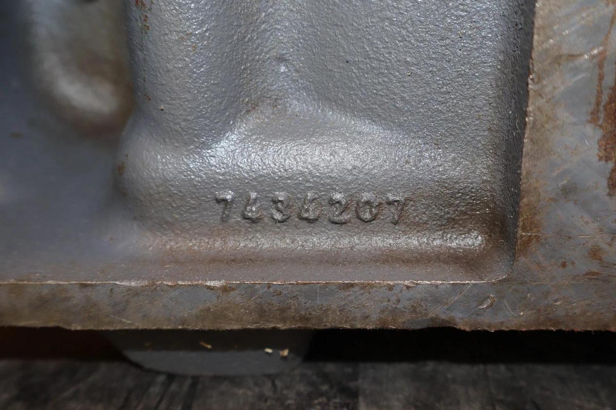 SKF Pillow Block HOUSING 4-Bolt SAF-522 SAF 522-A SAF 522 SAF522 FSAF 522-A *NOS