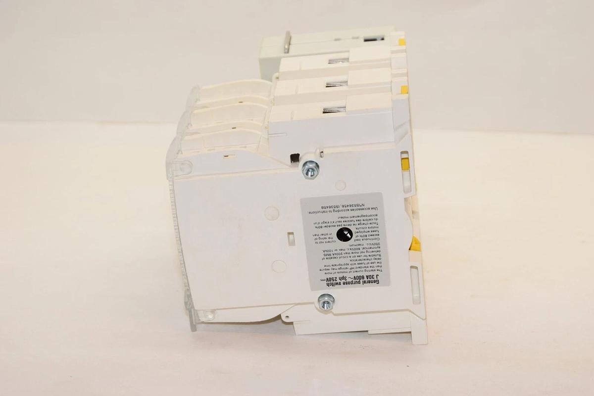 SIEMENS CFS361JLN 30A 600V 3ph 250V Fusible Disconnect Switch (New)