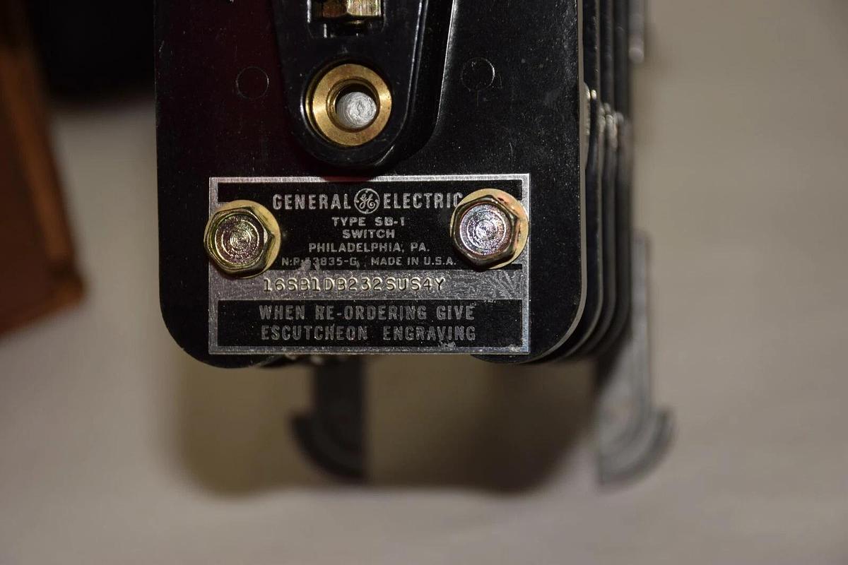 GE General Electric 1 Aux Control Switch 16SB1DB232SUS4Y NEW