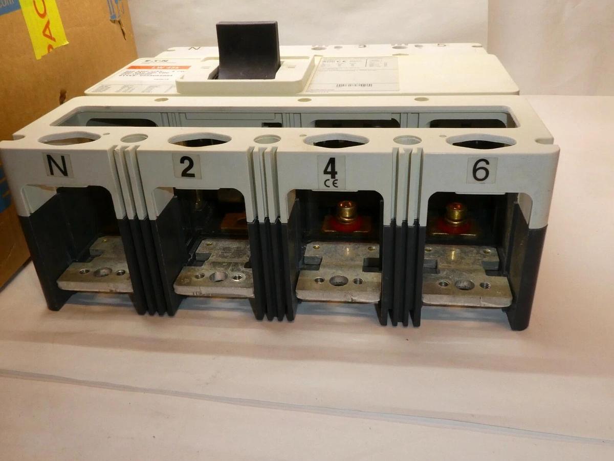 (New) Cutler Hammer EATON Breaker LW4630F  LW 45k 4P 630 amp max 690vac 250Vdc
