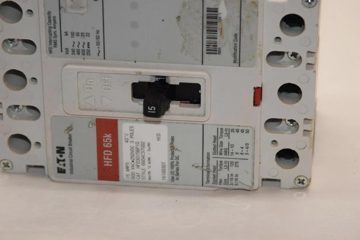 (NEW) EATON CUTLER HAMMER HFD3015BP10 15A 15 Amp A 3P 600Vac Breaker *Chip*