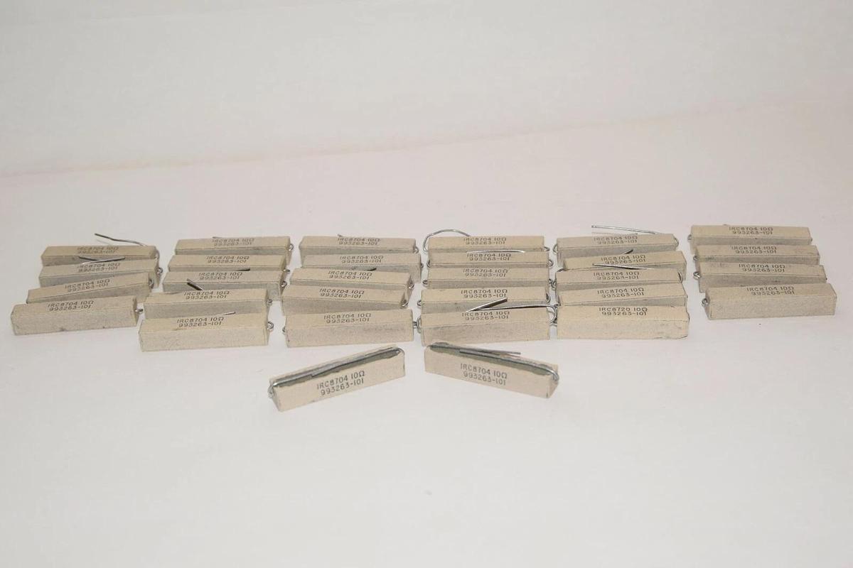 (NEW - Lot of 38)  IRC IRC8704 8704 993263-101 10Ω Resistor