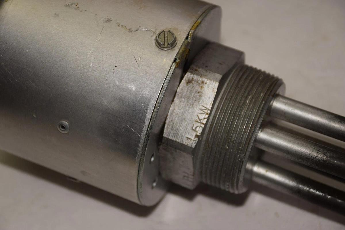 ACCUTHERM 422 55 502 N 19 F4 42255502N19F4 1.5kw 1PH 240V 750W TANK HEATER NEW