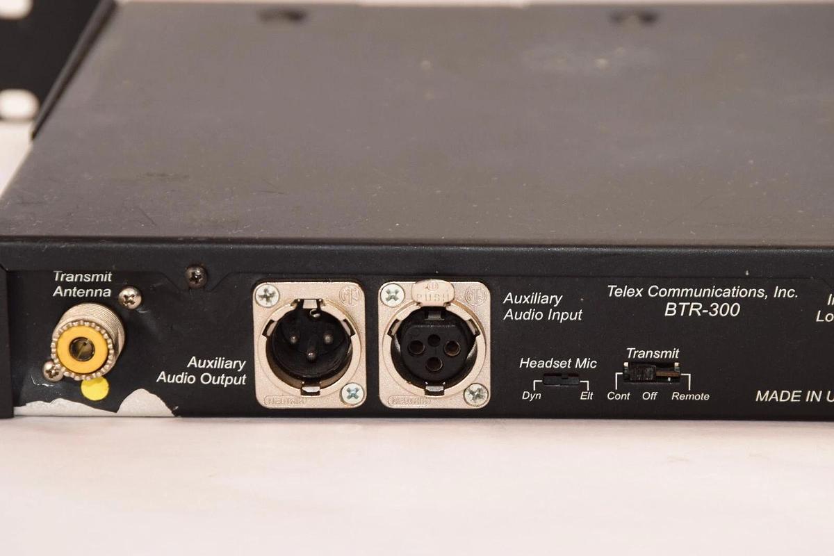 Used TELEX RADIOCOM BTR-300 Wireless Intercom Base Station *Missing Button*