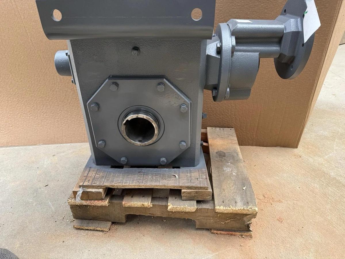 Falk OmniBox Gearbox Speed Reducer 10105921 1600WXHQM1B-300AC344 300:1 Ratio