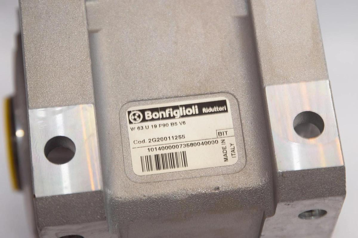 (NEW) BONFIGLIOLI W 63 U 19 P90 B5 V6 W63U19P90B5V6 Worm Gear Reducer