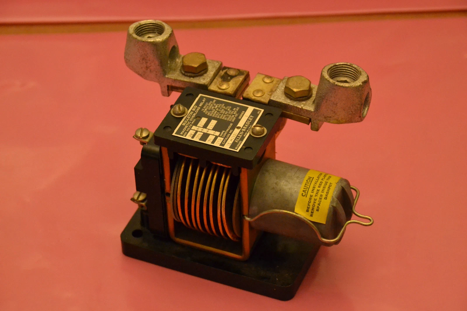 Allen Bradley Overload Relay 810-J22A 810J22A 810  600V 600 V 162A 162 A