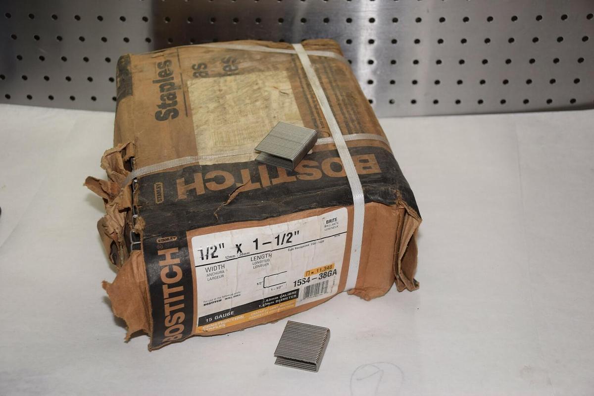 BOSTITCH 15S4-38GA 1/2" x 1-1/2" 15 GAUGE CONSTRUCTION STAPLES NEW