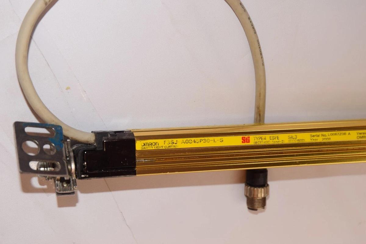 Used Omron F3SJ-A0845P30-L-S Type 4 Safety Light Curtain