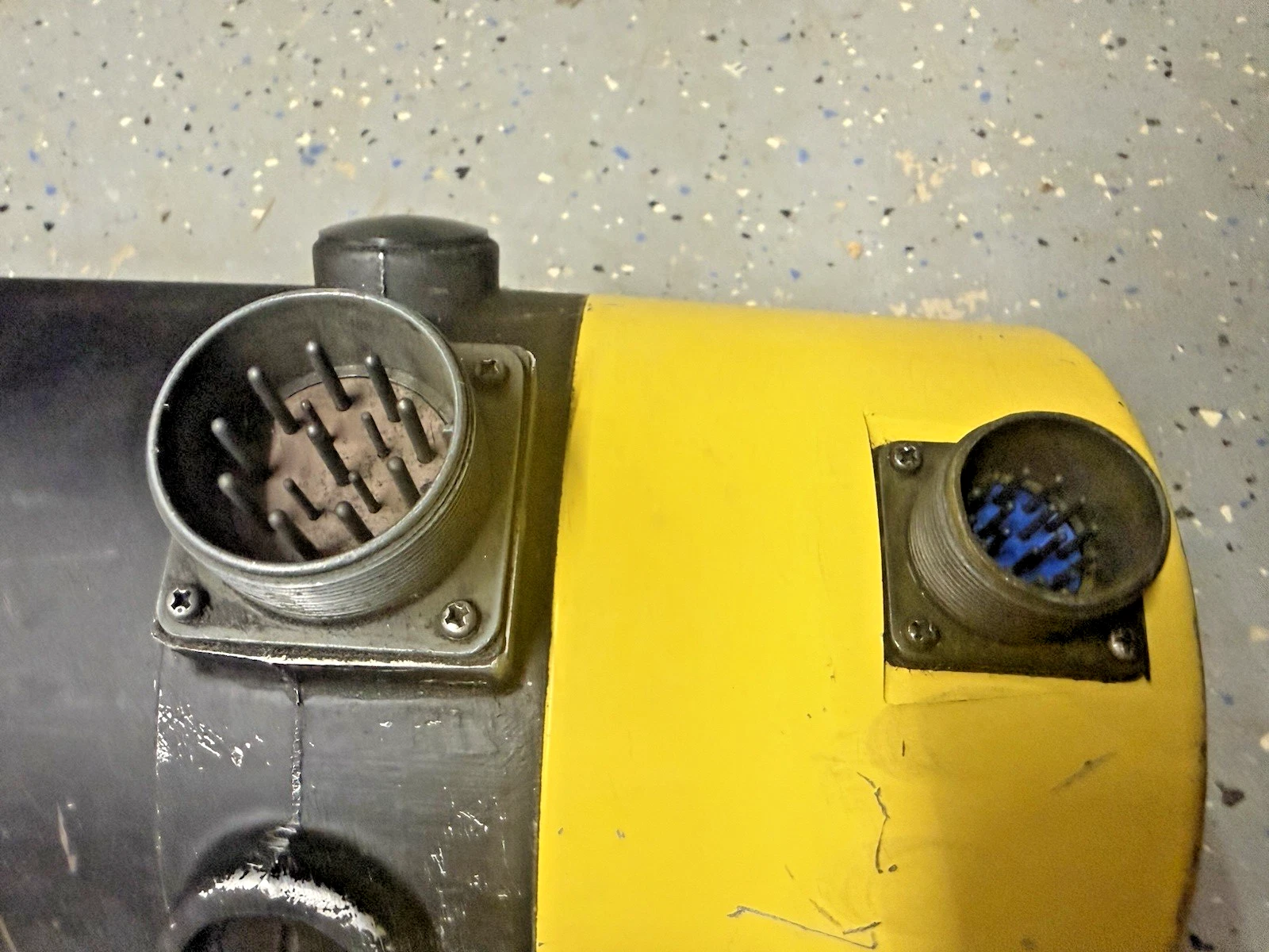 Fanuc DC Servo Motor 30M A06B-0653-B011 A06B0653B011