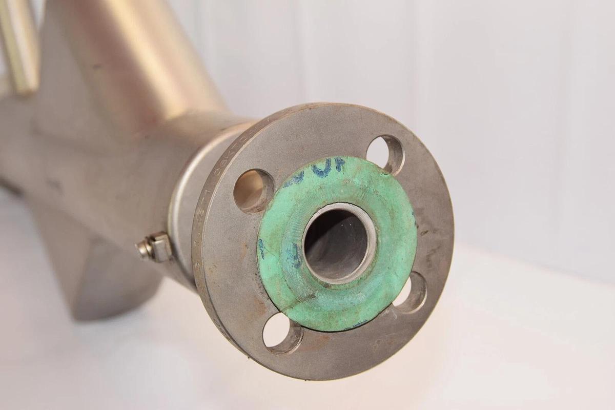 Used ABB FCM2000 MC230 MC22948 DN25/ASME CL 50 Flow Meter MC23011F25P11AEAAA1G Sensor